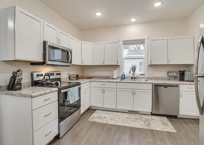 Dog-friendly < 1 Mi To Downtown Fargo!